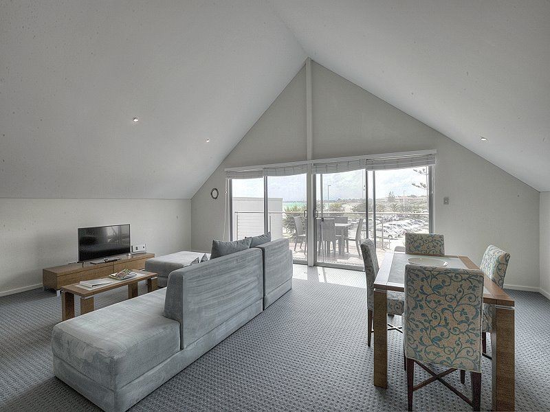 Villa 5/16 Dolphin Drive, Seashells Resort, Mandurah WA 6210