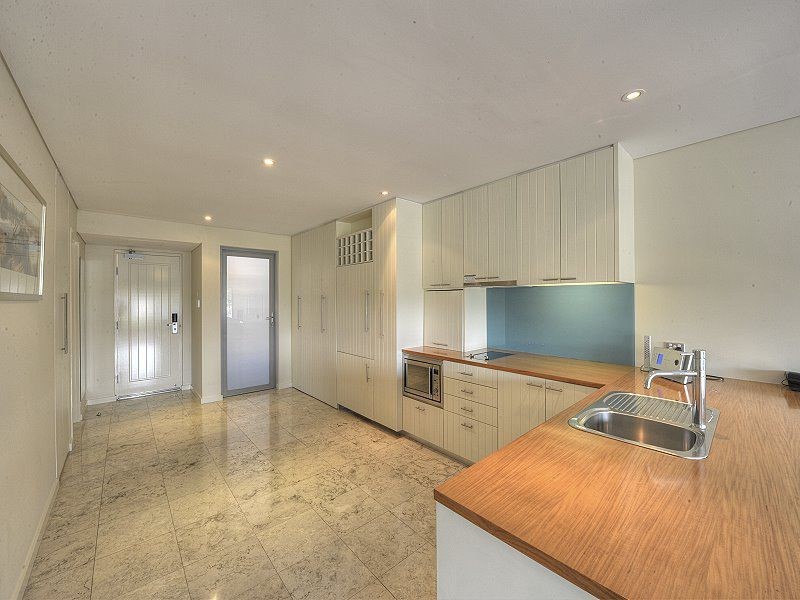 Villa 5/16 Dolphin Drive, Seashells Resort, Mandurah WA 6210