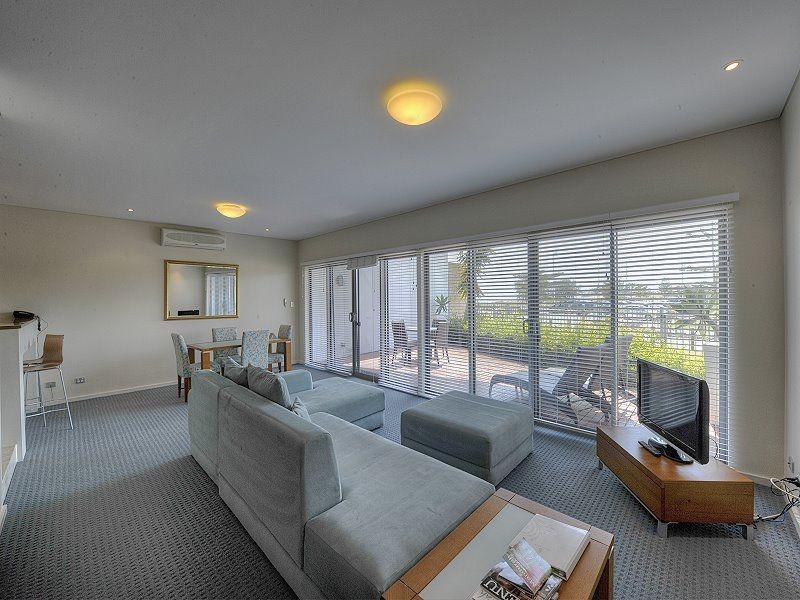 Villa 5/16 Dolphin Drive, Seashells Resort, Mandurah WA 6210