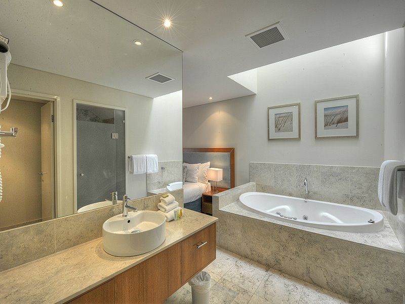 Villa 5/16 Dolphin Drive, Seashells Resort, Mandurah WA 6210