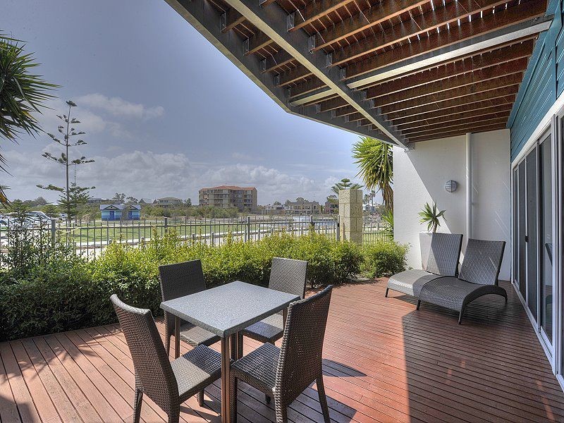 Villa 5/16 Dolphin Drive, Seashells Resort, Mandurah WA 6210