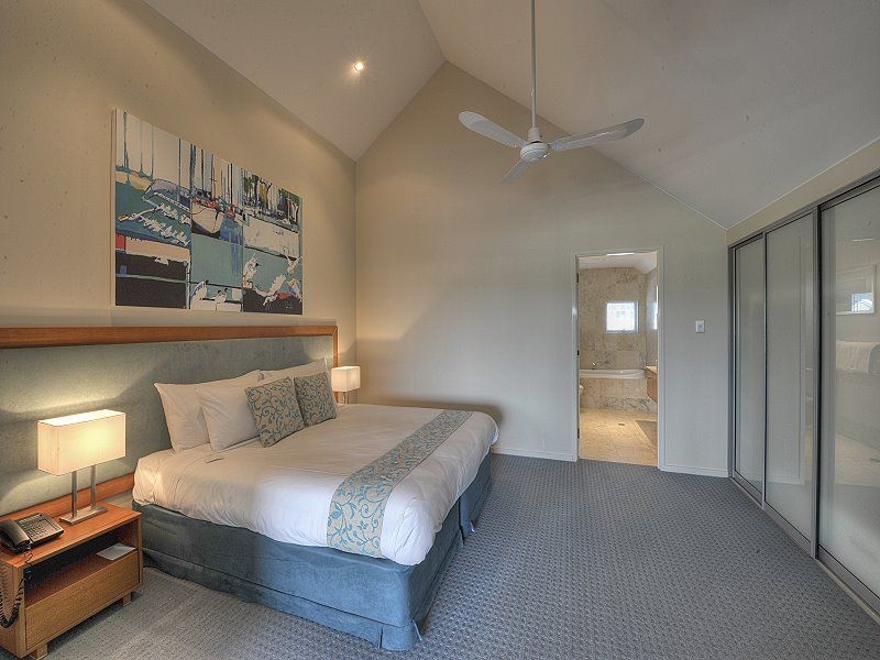 Villa 5/16 Dolphin Drive, Seashells Resort, Mandurah WA 6210