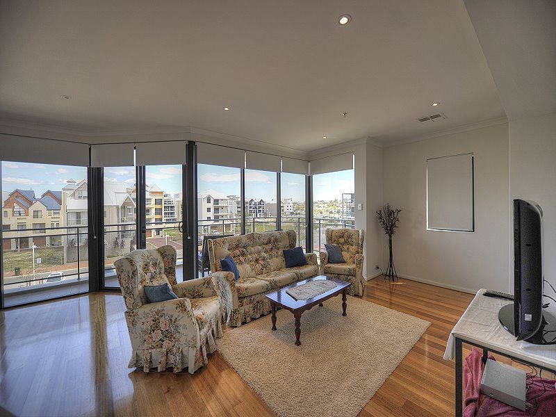 2/16 Torcello Mews, Mandurah WA 6210