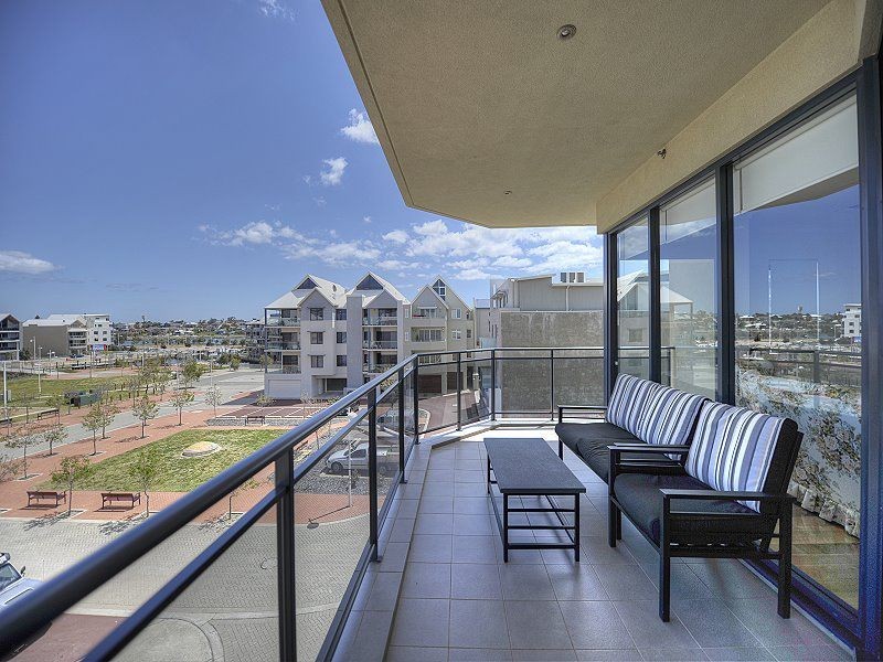 2/16 Torcello Mews, Mandurah WA 6210