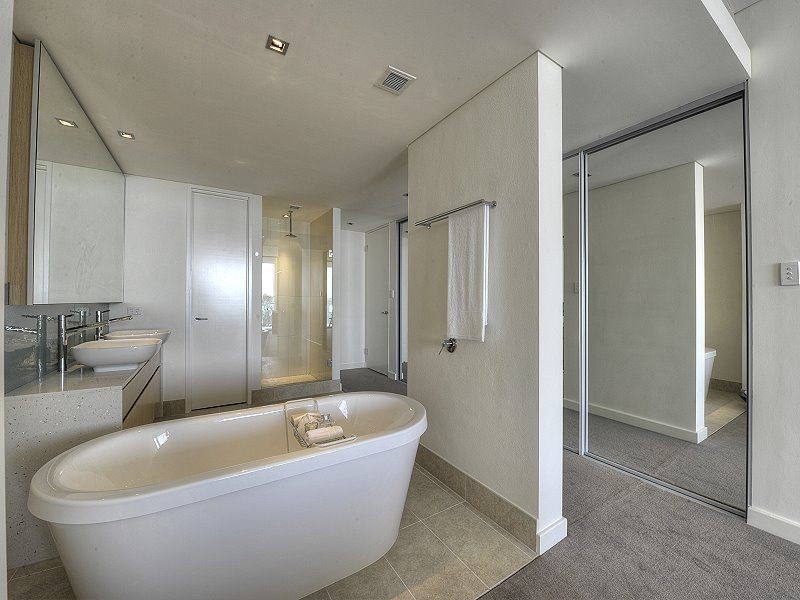 13/11 Halls Head Parade, Mandurah WA 6210