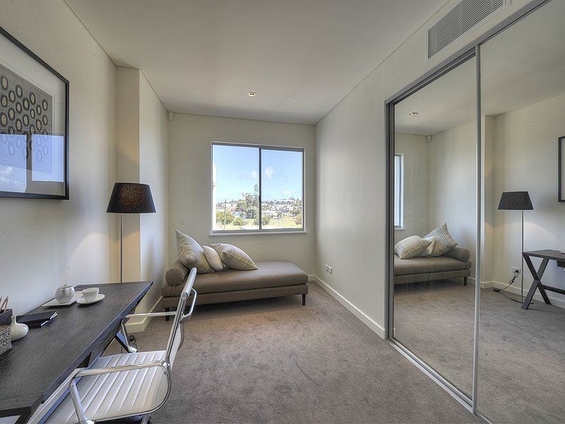 13/11 Halls Head Parade, Mandurah WA 6210