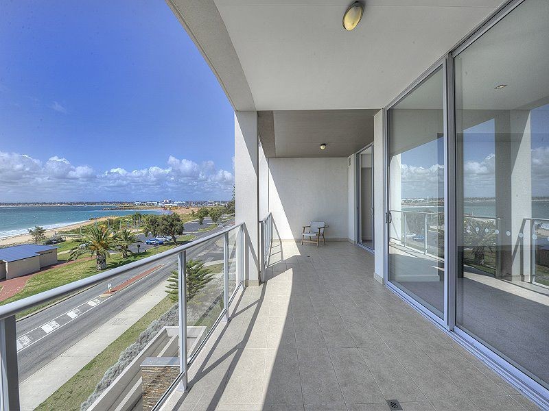 13/11 Halls Head Parade, Mandurah WA 6210