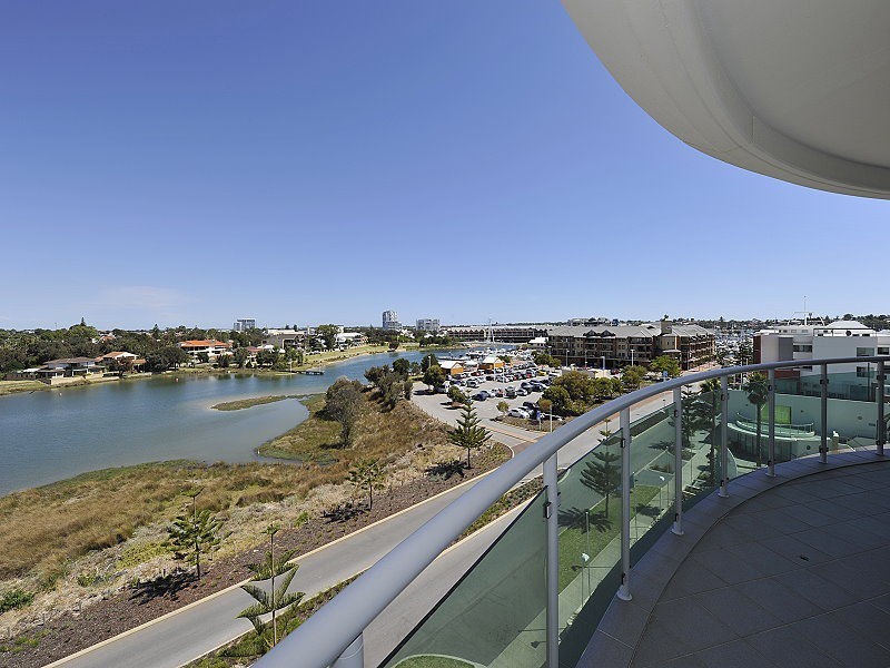 406/16 Dolphin Drive, Seashells Resort, Mandurah WA 6210