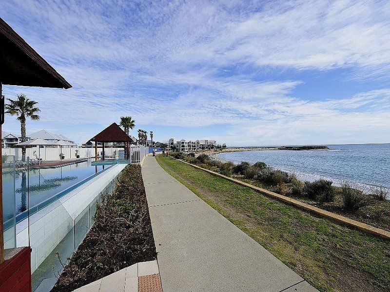 406/16 Dolphin Drive, Seashells Resort, Mandurah WA 6210