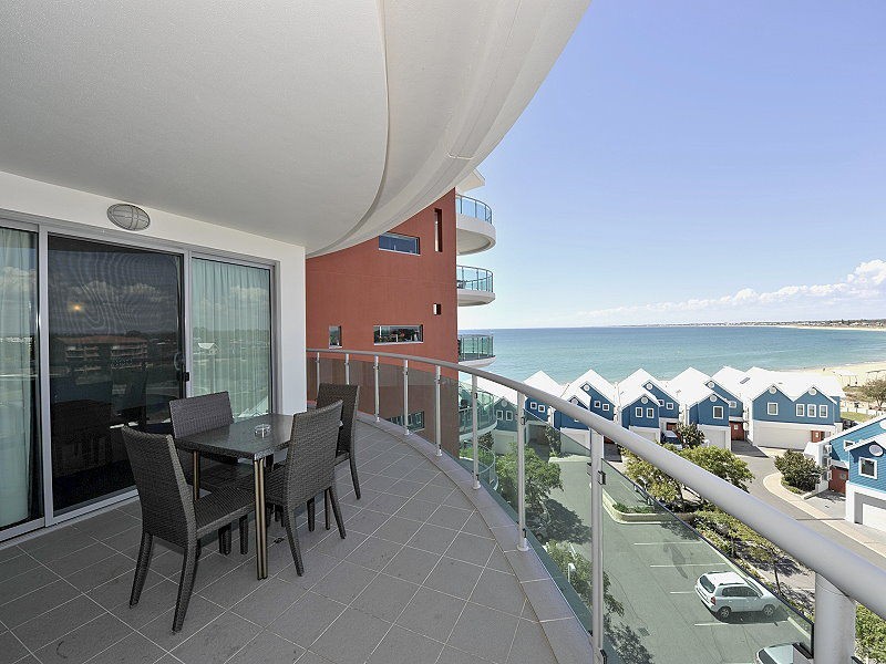 406/16 Dolphin Drive, Seashells Resort, Mandurah WA 6210