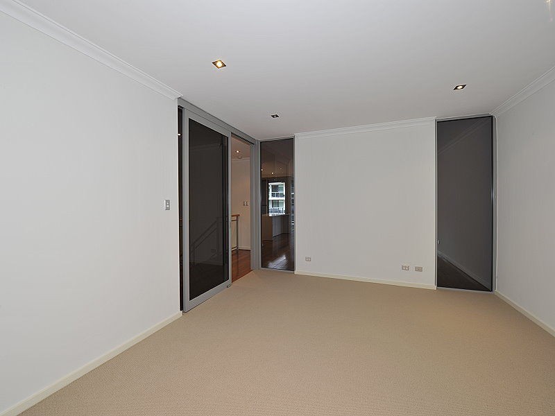 10 Treviso Mews, Mandurah WA 6210