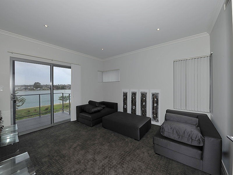 3/32 Vivaldi Drive, Mandurah WA 6210