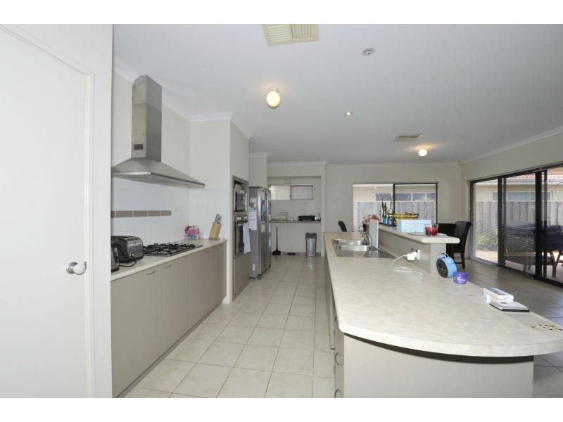 66 Buttercup Parkway, HALLS HEAD, Mandurah WA 6210