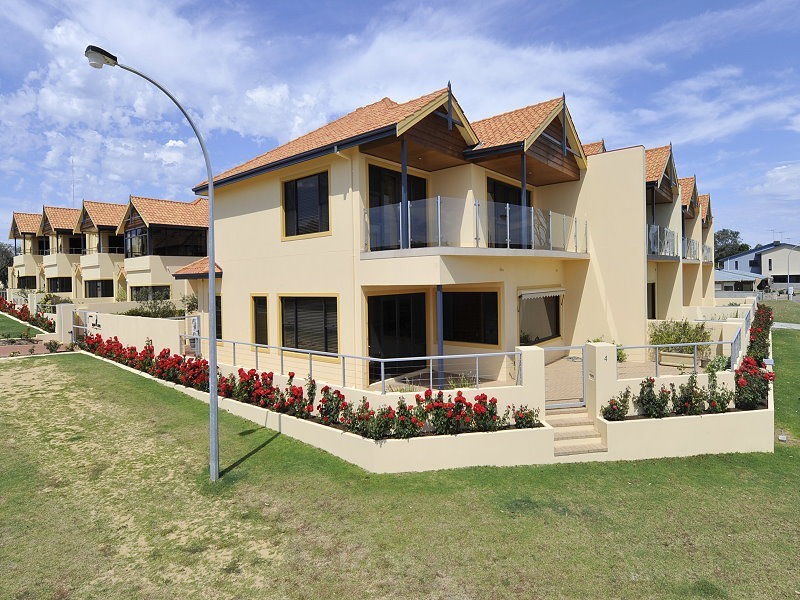 4/10 Winjan Place, Mandurah WA 6210