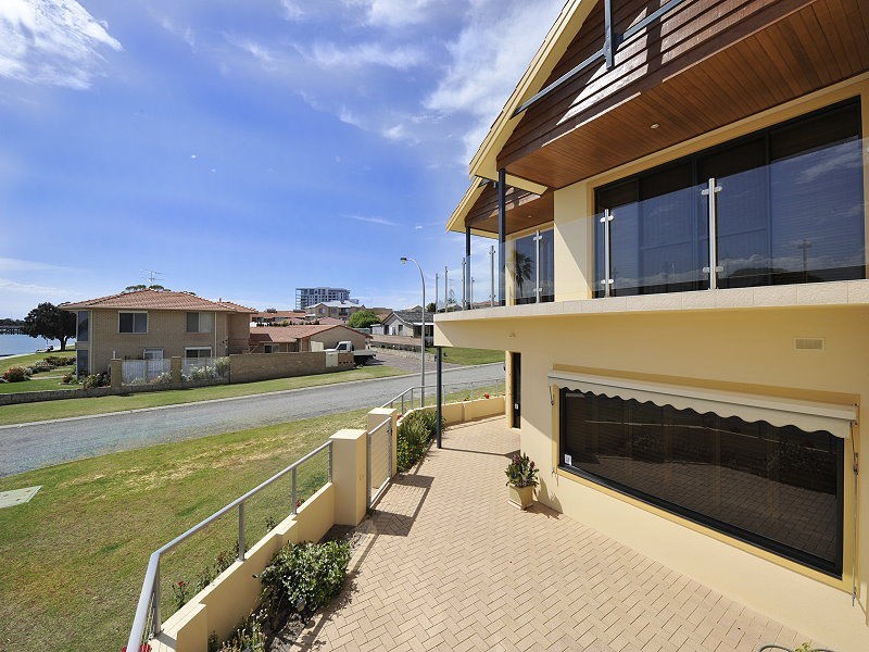 4/10 Winjan Place, Mandurah WA 6210