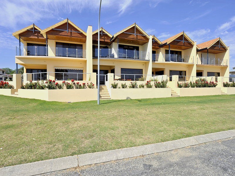 4/10 Winjan Place, Mandurah WA 6210