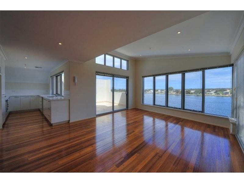 Unit 4/10 Galileo Loop, Mandurah WA 6210