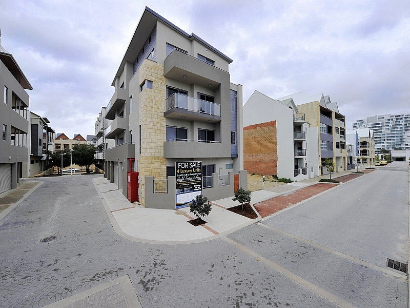 1/32 Vivaldi Drive, Mandurah WA 6210