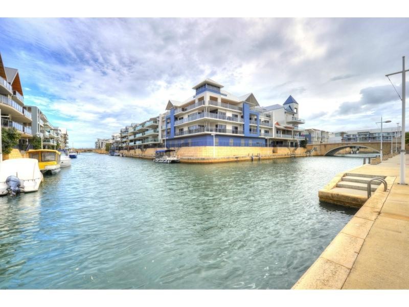 Unit 4/L7 Florian Mews, Mandurah WA 6210