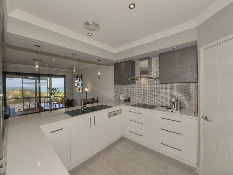 51b Halls Head Parade, Halls Head WA 6210