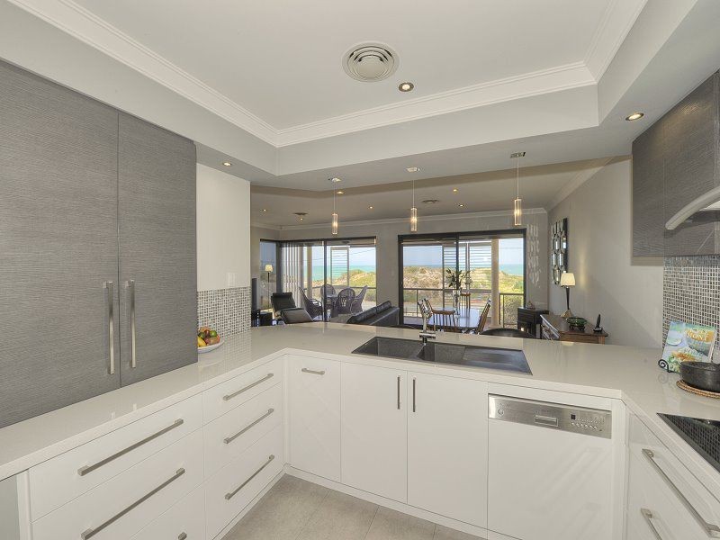 51b Halls Head Parade, Halls Head WA 6210