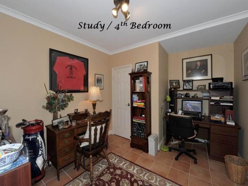 12 Monroe Retreat, Meadow Springs WA 6210