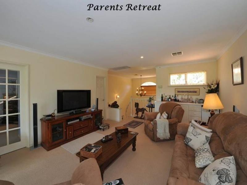 12 Monroe Retreat, Meadow Springs WA 6210