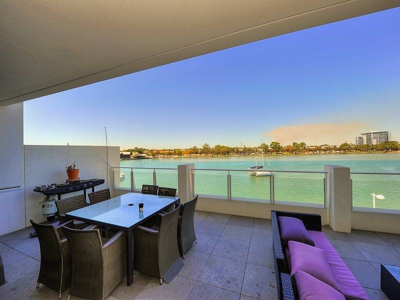 303/3 Marco Polo Drive, Mandurah WA 6210