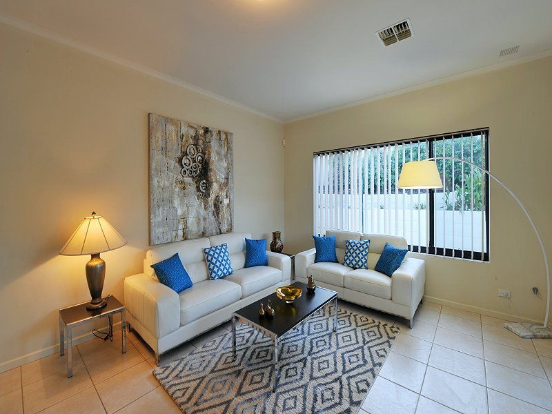 79 Oaklands Avenue, Halls Head WA 6210