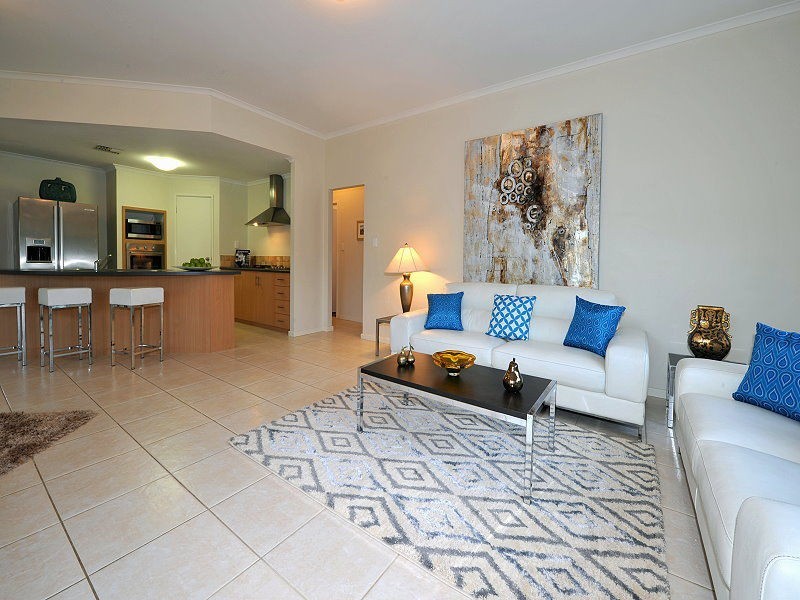 79 Oaklands Avenue, Halls Head WA 6210