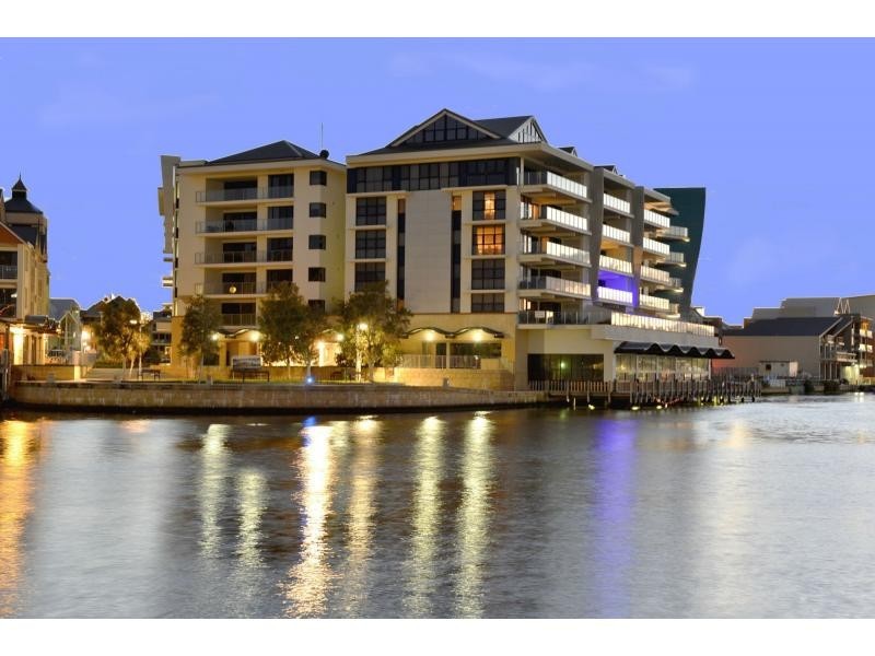 24/15 The Palladio , The Moorings, Mandurah WA 6210