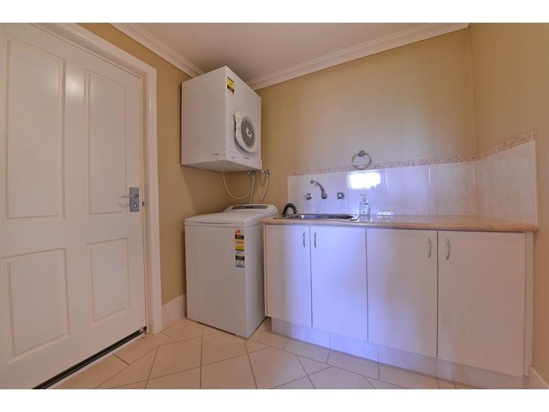 8 Podman Turn, Madora Bay WA 6210