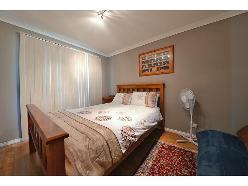 8 Podman Turn, Madora Bay WA 6210