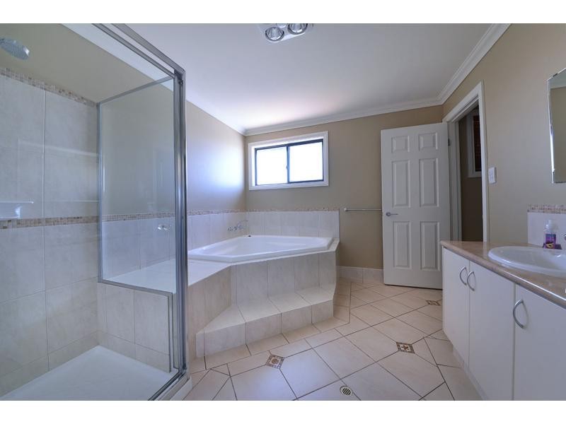 8 Podman Turn, Madora Bay WA 6210