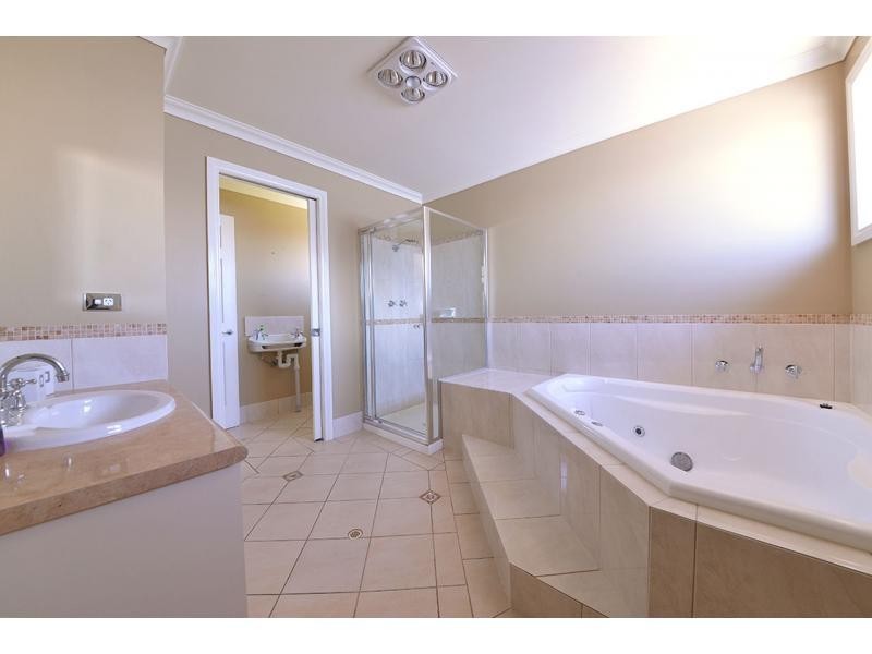 8 Podman Turn, Madora Bay WA 6210