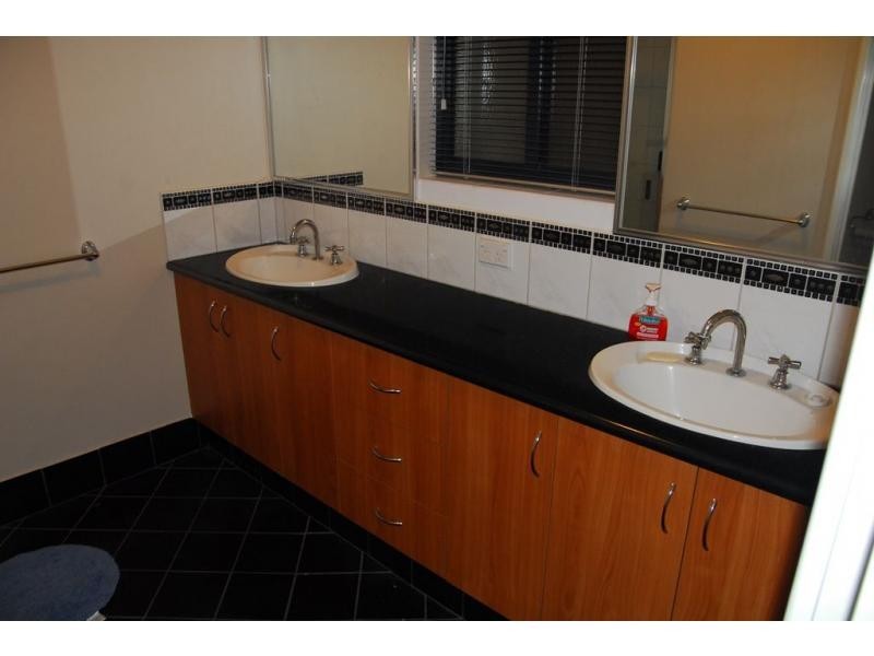 9 Duyfken Way, Dudley Park WA 6210