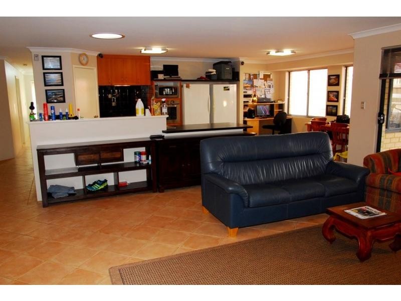 9 Duyfken Way, Dudley Park WA 6210