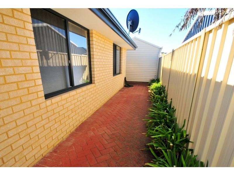 9 Duyfken Way, Dudley Park WA 6210