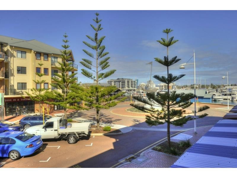 11/1 Breakwater Parade, Mandurah WA 6210
