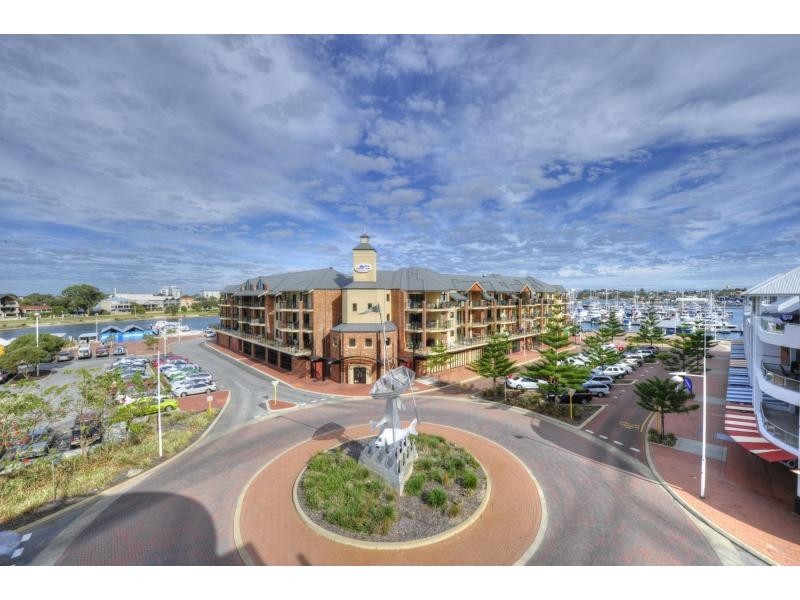 11/1 Breakwater Parade, Mandurah WA 6210