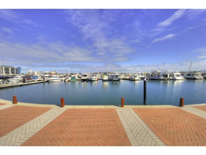 11/1 Breakwater Parade, Mandurah WA 6210
