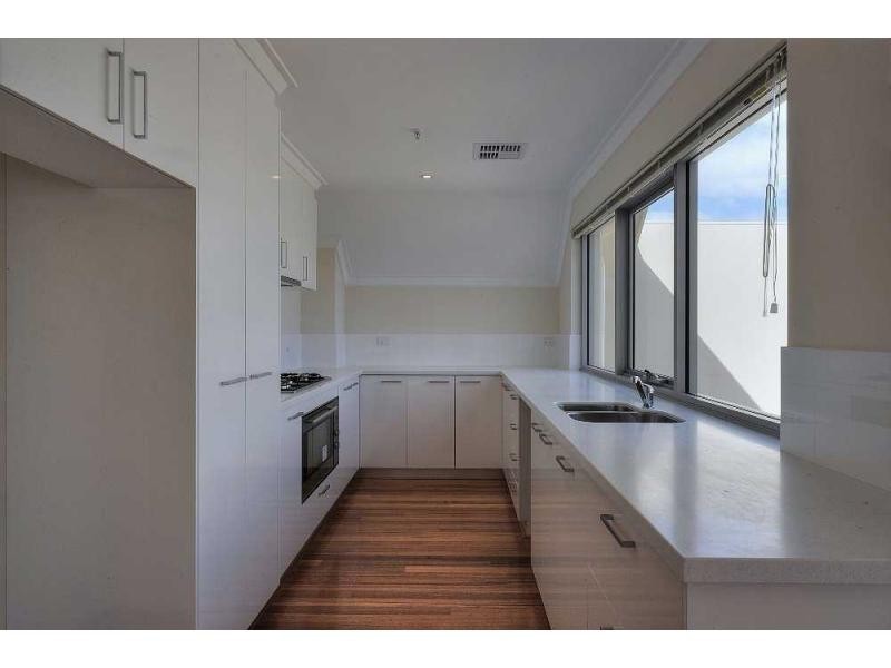 Unit 4/10 Galileo Loop, Mandurah WA 6210