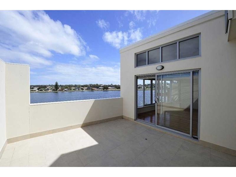 Unit 4/10 Galileo Loop, Mandurah WA 6210