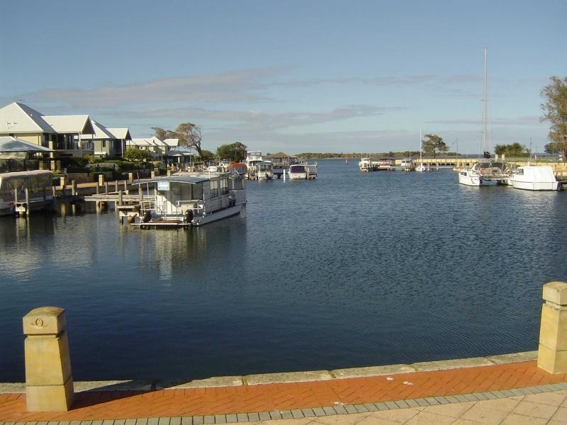 11/21 Southmead Green, Erskine WA 6210