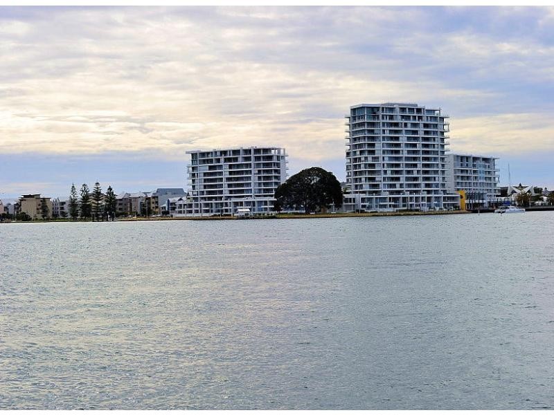Unit 302/3 Marco Polo Drive, Mandurah WA 6210
