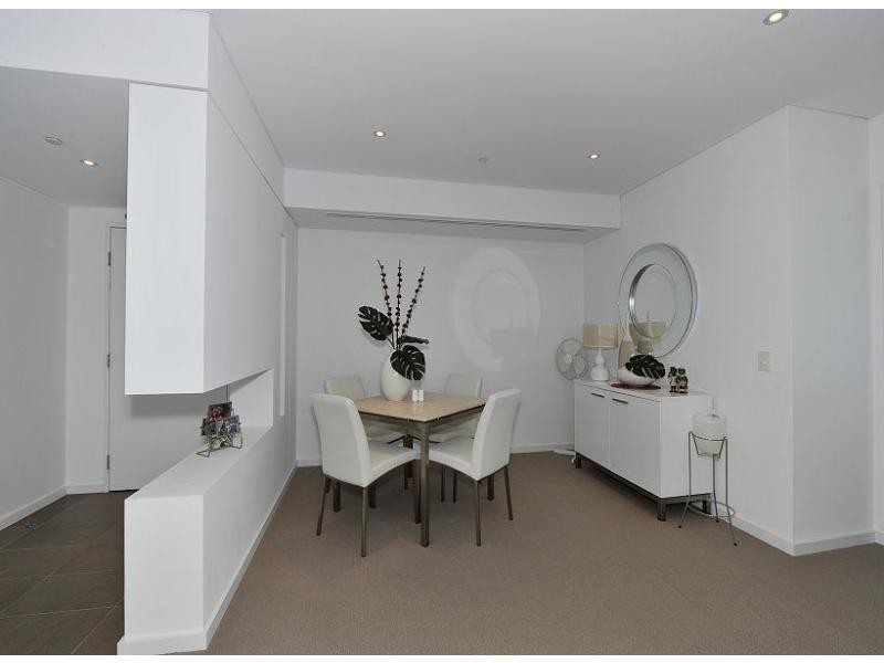 Unit 302/3 Marco Polo Drive, Mandurah WA 6210