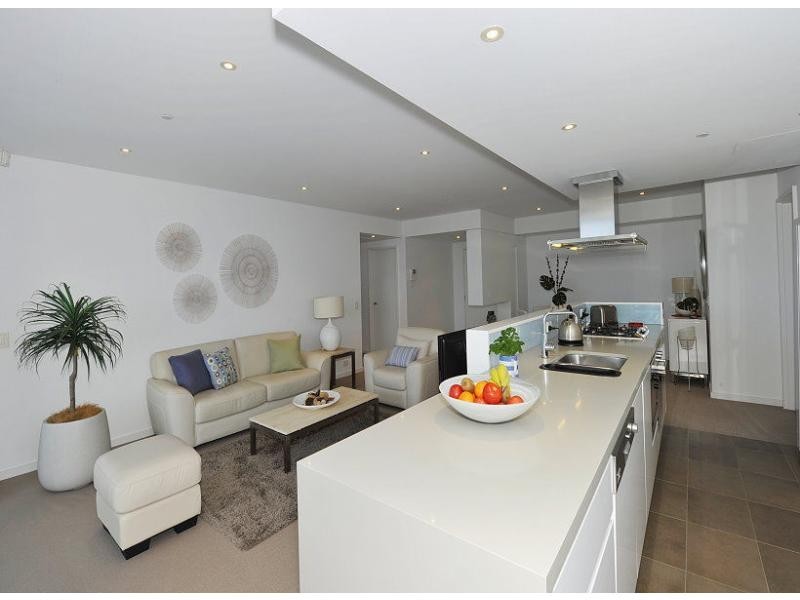 Unit 302/3 Marco Polo Drive, Mandurah WA 6210