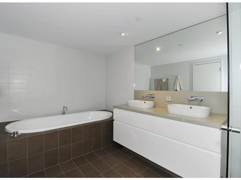 Unit 302/3 Marco Polo Drive, Mandurah WA 6210