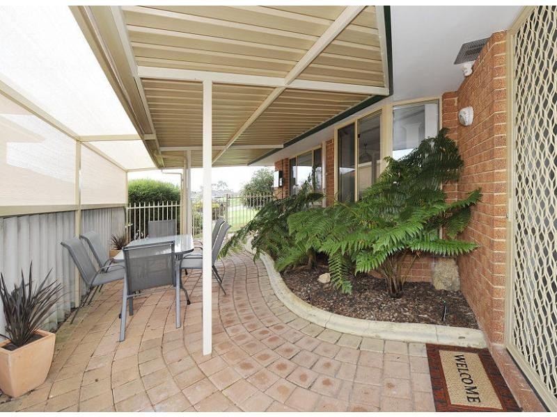 5A Fulmar Place, Halls Head WA 6210