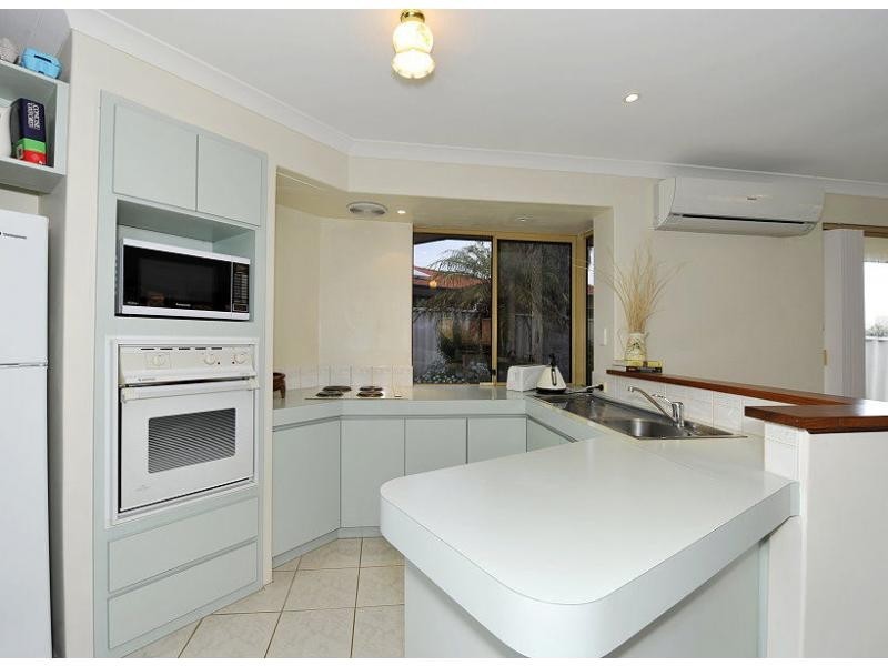 5A Fulmar Place, Halls Head WA 6210